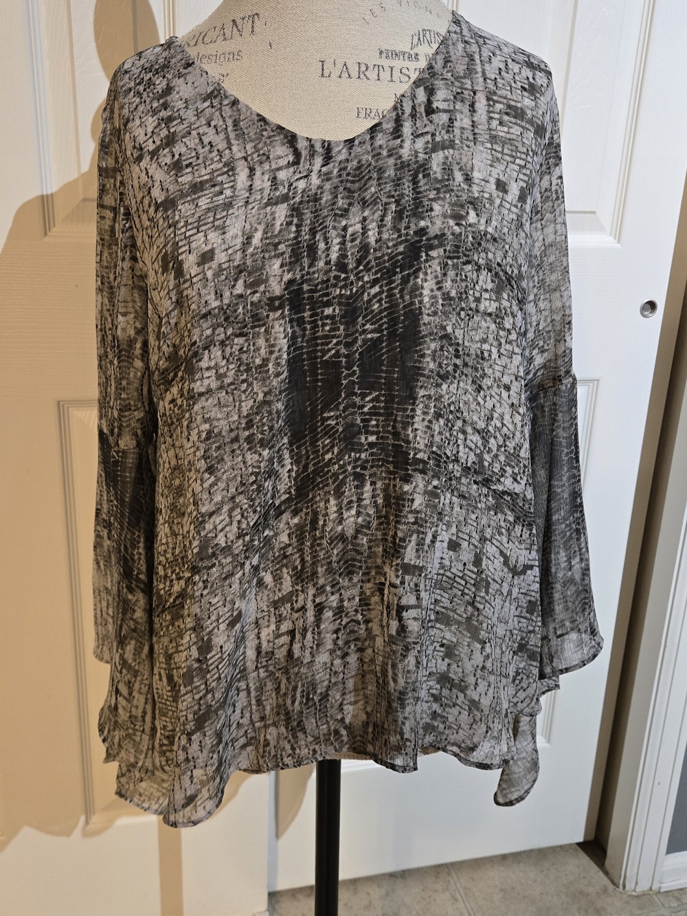 Jennifer Lopez Black and Gray Sheer Printed Tunic Top